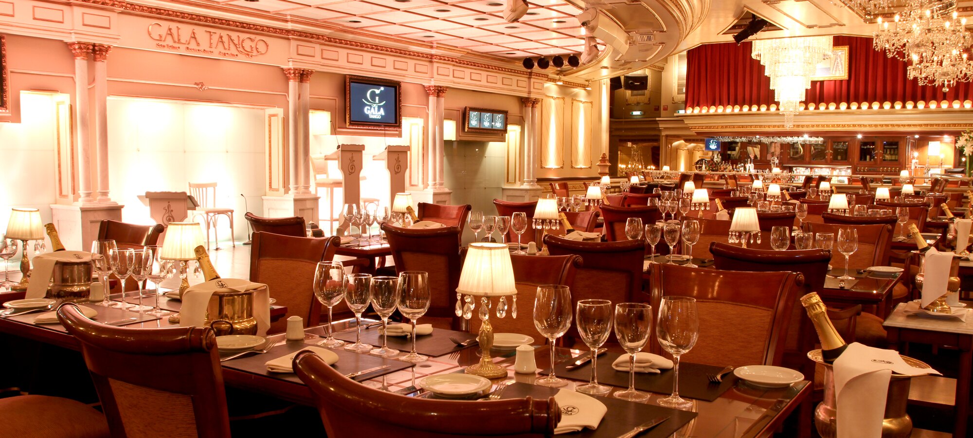 Salón principal de Gala Tango Show en Buenos Aires