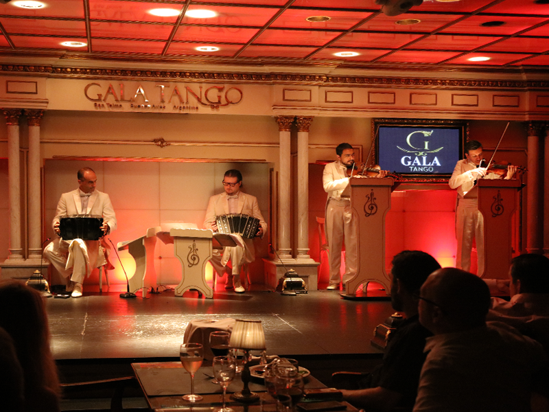 CENA + SHOW DE TANGO Y FOLCLORE